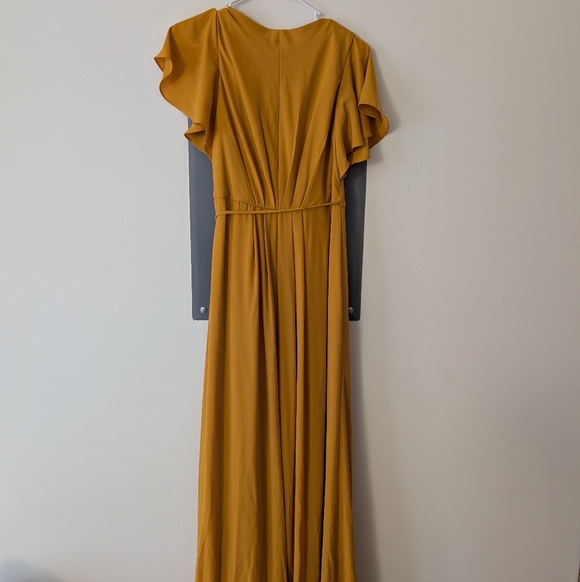 LIKE NEW David's Bridal Marigold Georgette Flutter Sleeve Wrap Bridesmaid Dress - Picture 2 of 5